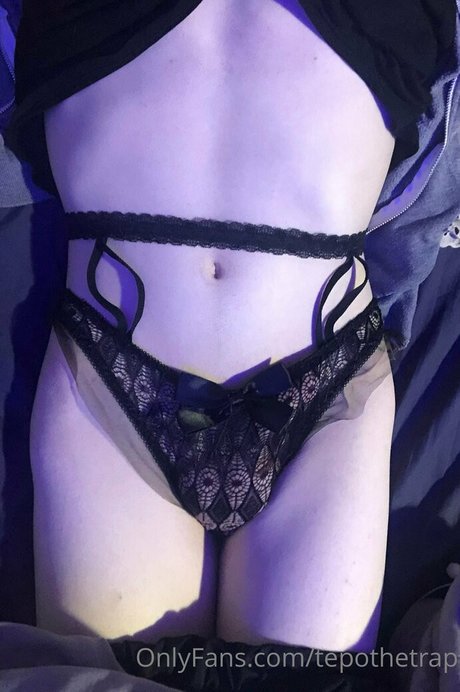 アナル熟女OnlyFans セクシー 画像