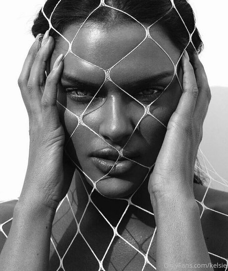 ルビーオンリーファン 無料裸 写真