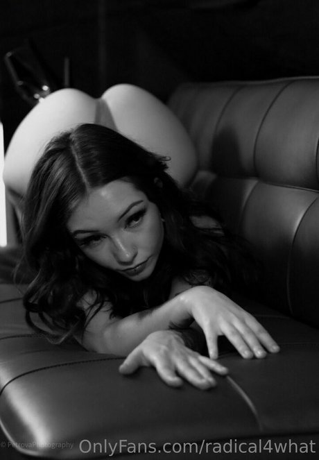 radical4what 無料モデル 写真