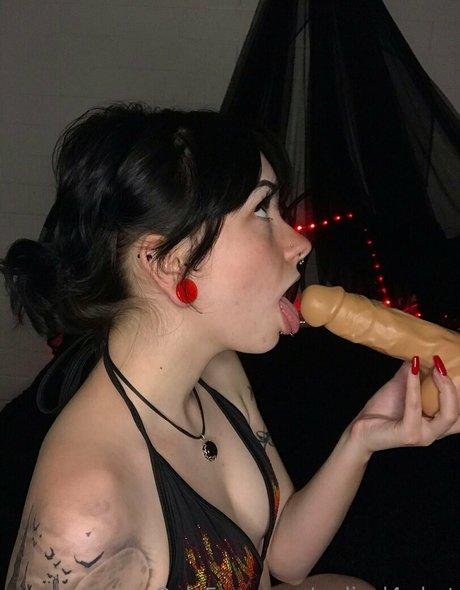 radical4what ポルノ女優 写真