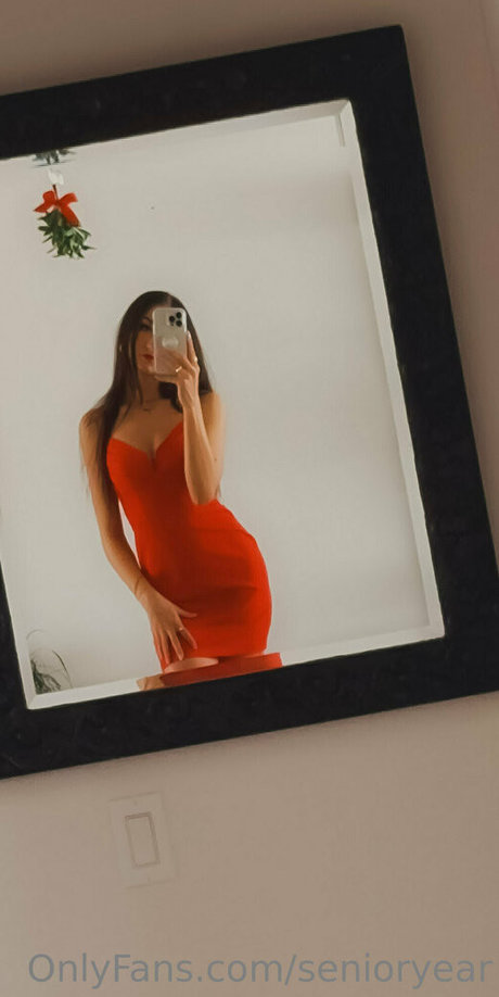 曲線美のクーガーOnlyFans xxx 写真