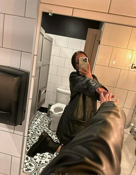 ブラジルの猫オンリーファンズ ホットセクシー ギャラリー