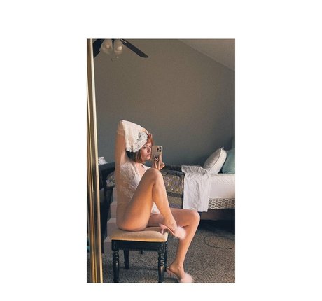 girloncinema ポルノスター ヌード ギャラリー