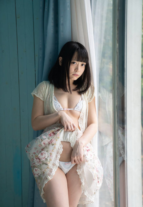 不明なファン 美しいヌード 画像