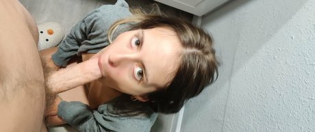 熟女クーガーオンリーファンズ 無料セックス 画像