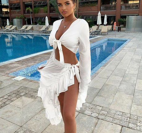 毛深いアジア人オンリーファンズ 可愛い 写真