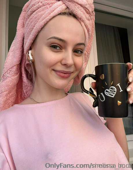 ブルネットのPOV OnlyFans エロチック 写真