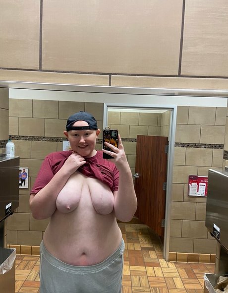 ブッシュ・オンリーファンズ エロチック 画像