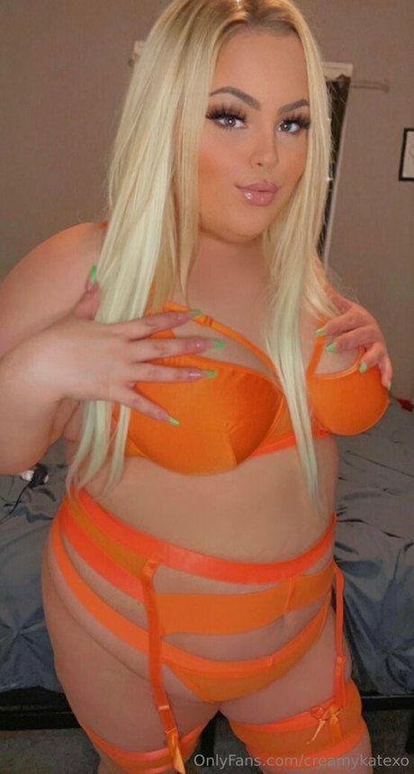 背が高くて巨乳のOnlyFans 美しいxxx 写真