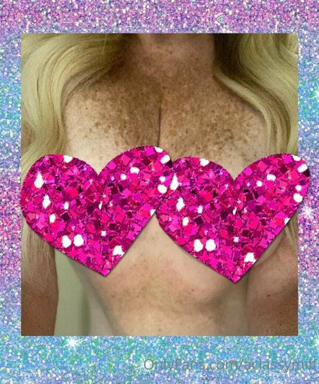 aclassymilf 裸のポルノスター 写真