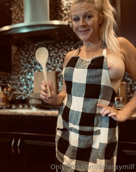 aclassymilf ヌード女優 画像