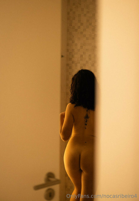 NocasRibeiro ヌードモデル 画像