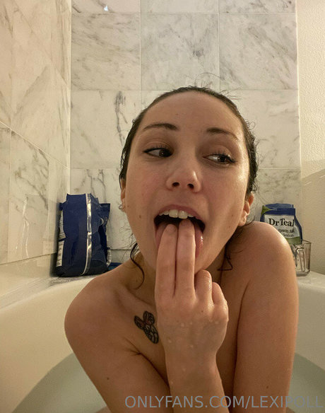 お金 オンリーファンズ 可愛い 写真