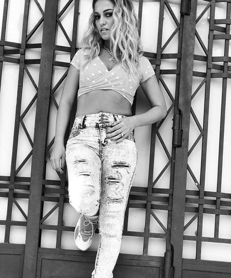 バレーボール オンリーファンズ ポルノ 画像