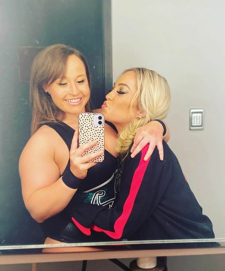 ポーグ xxx オンリーファンズ 美しいxxx 写真