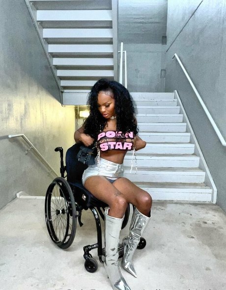 ティーンランジェリーOnlyFans パーフェクト 写真