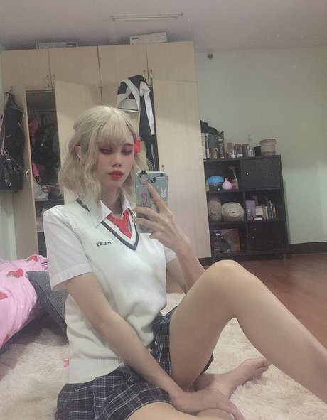 小人の裸OnlyFans セクシー 画像