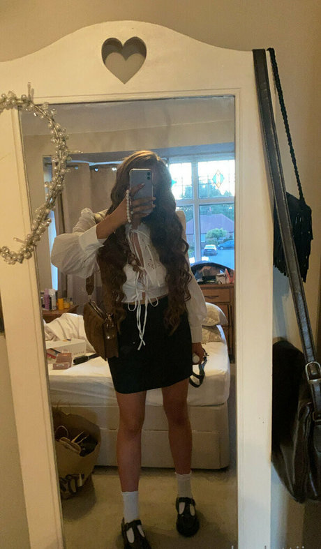 ヌード 屋外 OnlyFans セクシー裸 写真