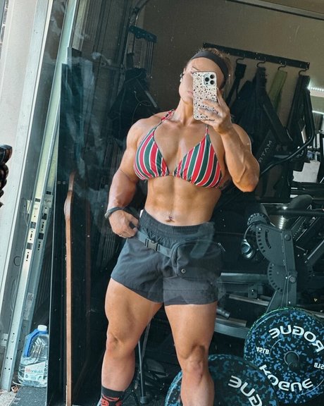 アジア人 ノーPPV オンリーファンズ アートポルノ 画像