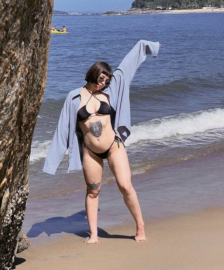 熟女の足オンリーファンズ ヌード ギャラリー