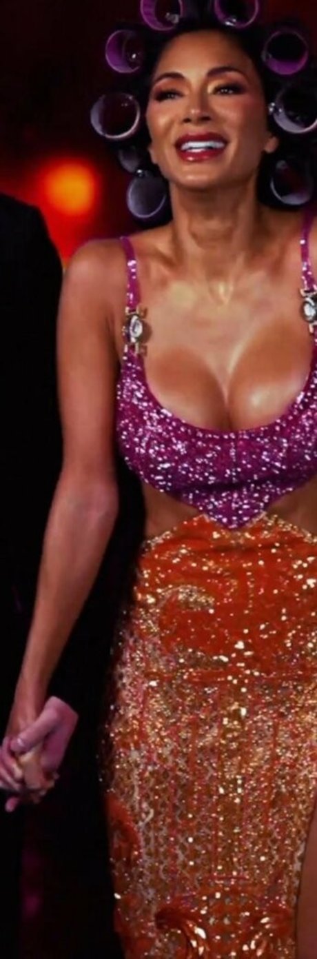 ぽっちゃり 主観視点 OnlyFans セクシー裸 画像