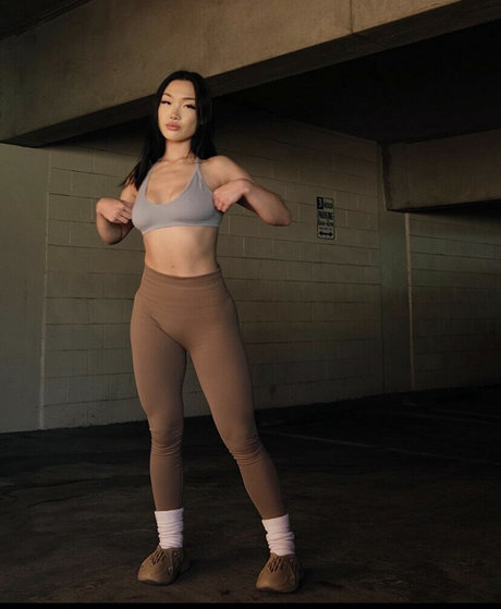 ミニドレス OnlyFans ホットセクシー 写真