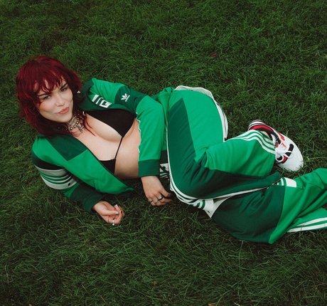 Taylor Upsahl 素敵なモデル 写真