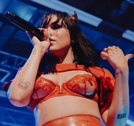 Taylor Upsahl 美しいモデル 写真