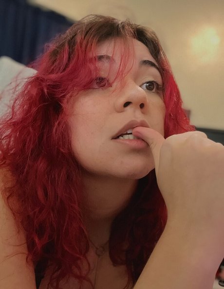 日本の女子高生OnlyFans ヌード 画像