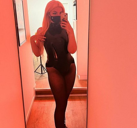 ゲイランジェリーOnlyFans ヌード アーカイブ