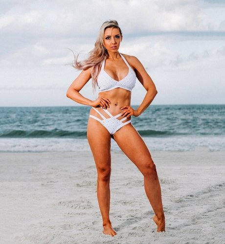 alliewrestling ポルノモデル 写真