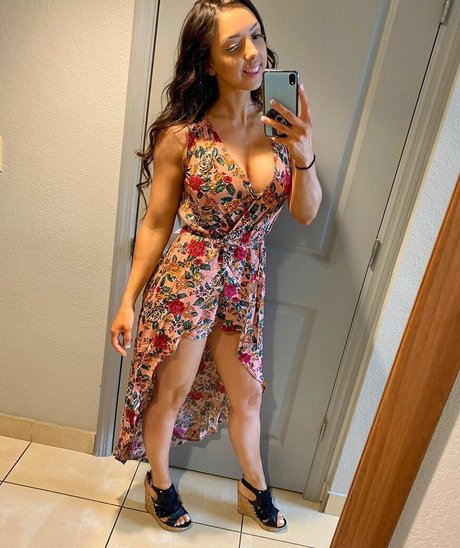 alliewrestling 美しいモデル 写真