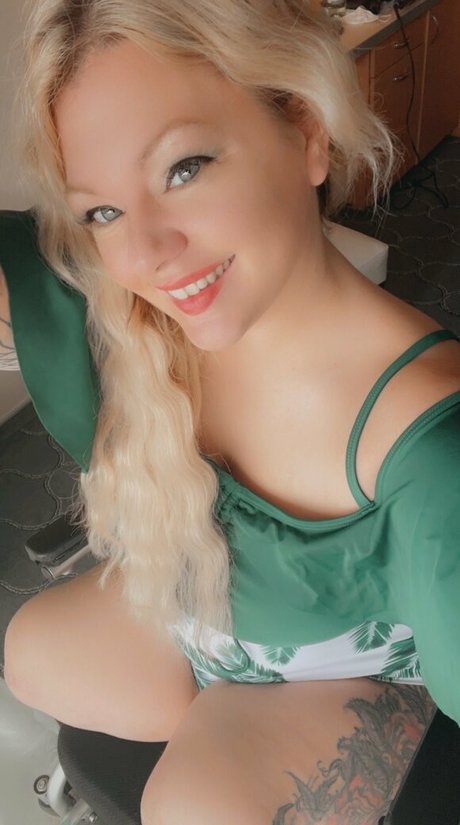 theamputeebitch セックスポルノスター ギャラリー