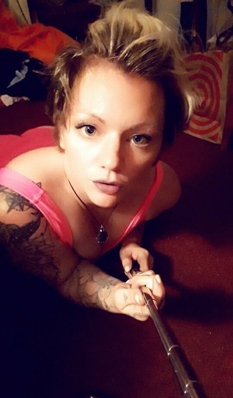 theamputeebitch セクシー女優 写真