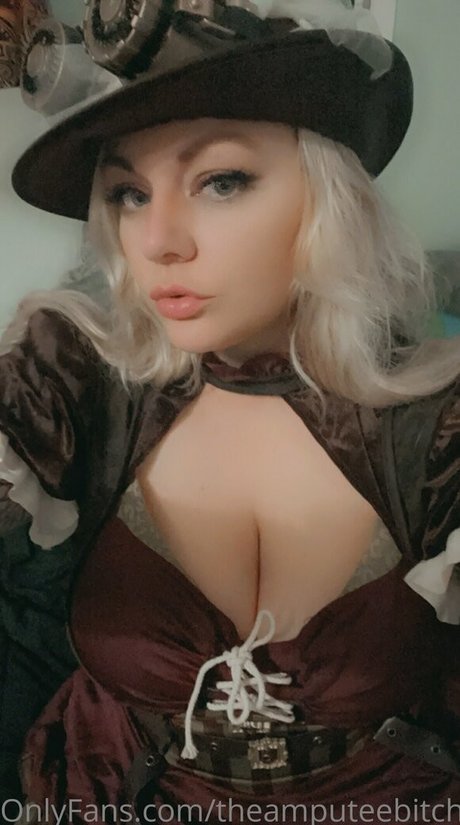 theamputeebitch 完璧なポルノスター 写真