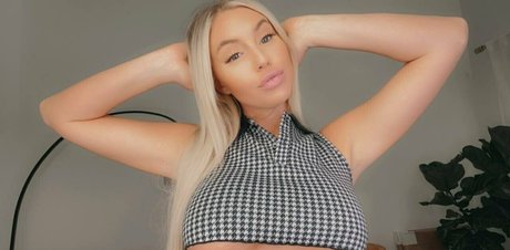 アジア人女性OnlyFans HD 写真