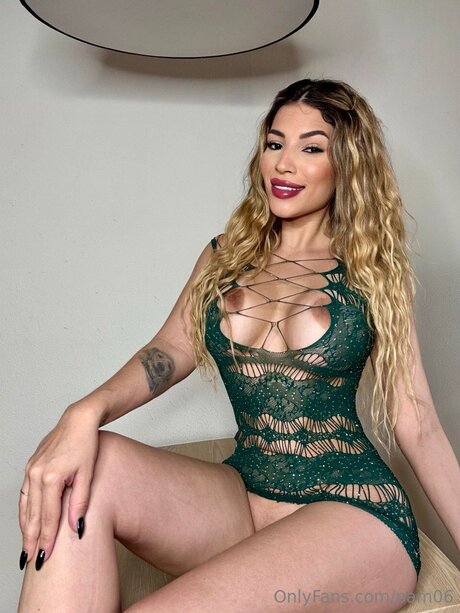 毛深いアジア人オンリーファンズ ポルノグラフィック 写真