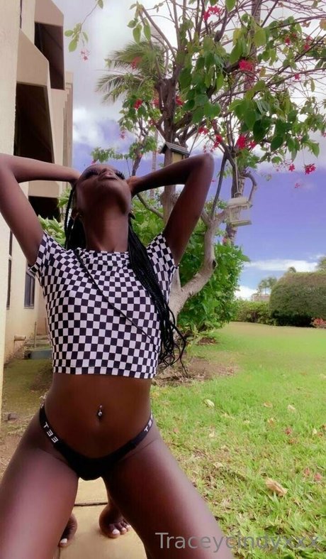 黒檀の猫オンリーファンズ 無料セクシー 写真