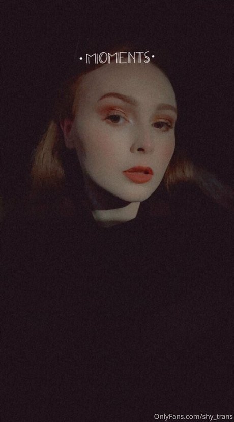 Shy Trans HDスター 写真