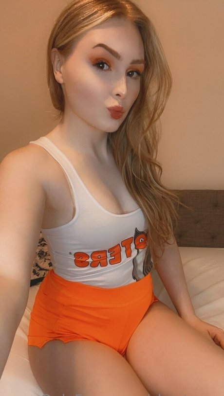 Shy Trans セクシーモデル 画像