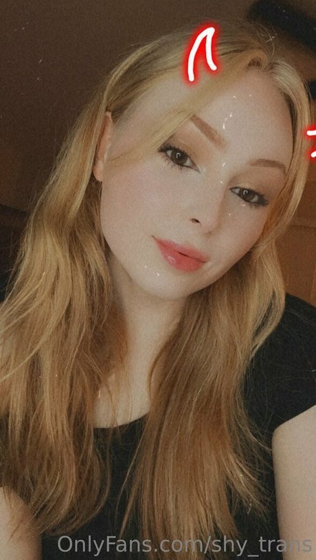 Shy Trans ポルノスター ヌード アーカイブ