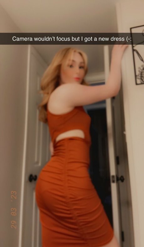 かわいいティーンのオンリーファンズ エロ 写真