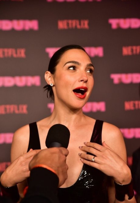 アマチュアヌードオンリーファンズ えろ ギャラリー