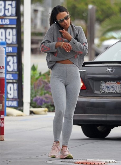 アジアンタトゥー オンリーファンズ 無料アダルト 写真