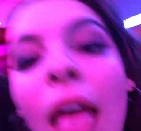 Isabella Gomez ヌードモデル 写真