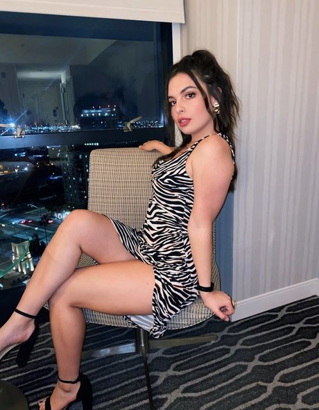 Isabella Gomez ヌードのポルノスター 写真