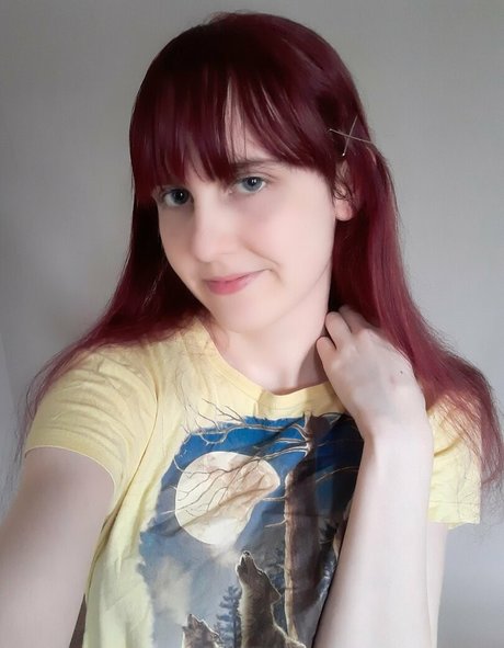 magicalmysticvafree 裸のモデル 写真