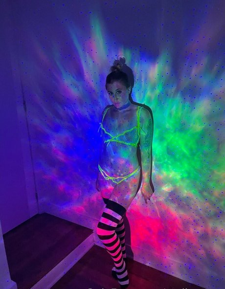 ダーティトークオンリーファンズ 美しいxxx 画像