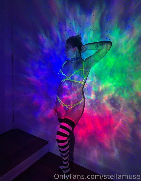 ゴス3P OnlyFans 素敵 ギャラリー