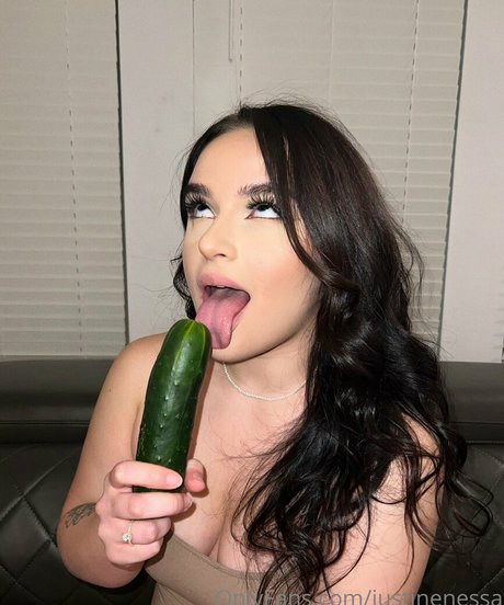 justine2juicy HDポルノスター ギャラリー